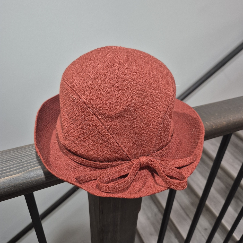 Vintage Women's Hat with Bow Detail
